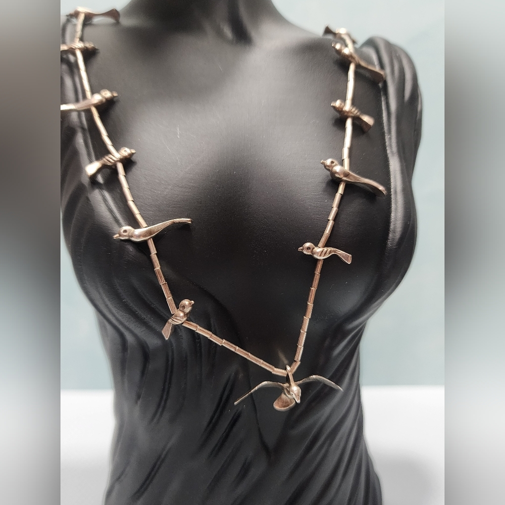 Vintage Native American Sterling Bird Fetish Necklace - Picture 3 of 13